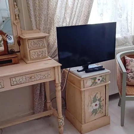 Areti's Captain's House With Private Terrace Galaxídhion